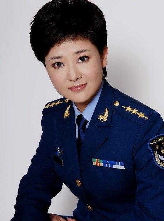 中央四台军事节目主持人，传递军事信息，展现专业风采，中央四台军事节目主持人专业风采，传递军事信息，展现专业魅力