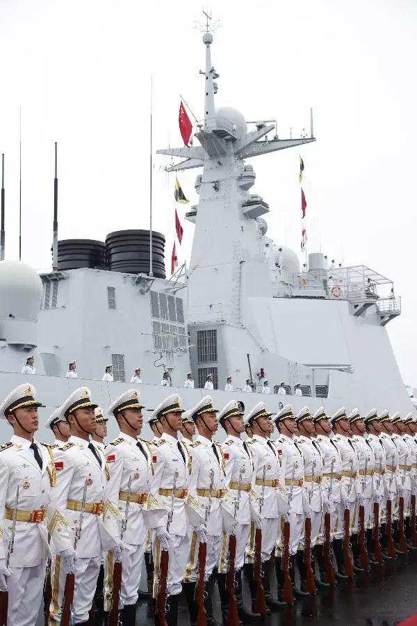 海口舰与青岛阅兵的壮丽篇章，海口舰与青岛阅兵，壮丽盛典篇章