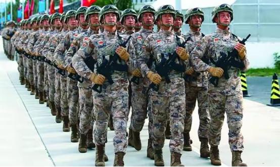 中国海军服饰介绍，荣耀与威严的象征，中国海军服饰，荣耀与威严的象征介绍