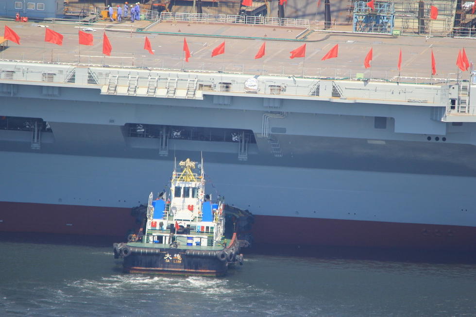 航母下水仪式回放,荣耀的瞬间与深邃的历史背景,航母下水仪式回放,荣耀瞬间与深邃历史交织的壮丽篇章