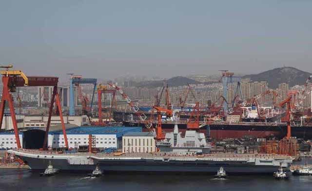 航母下水仪式回放,荣耀的瞬间与深邃的历史背景,航母下水仪式回放,荣耀瞬间与深邃历史交织的壮丽篇章