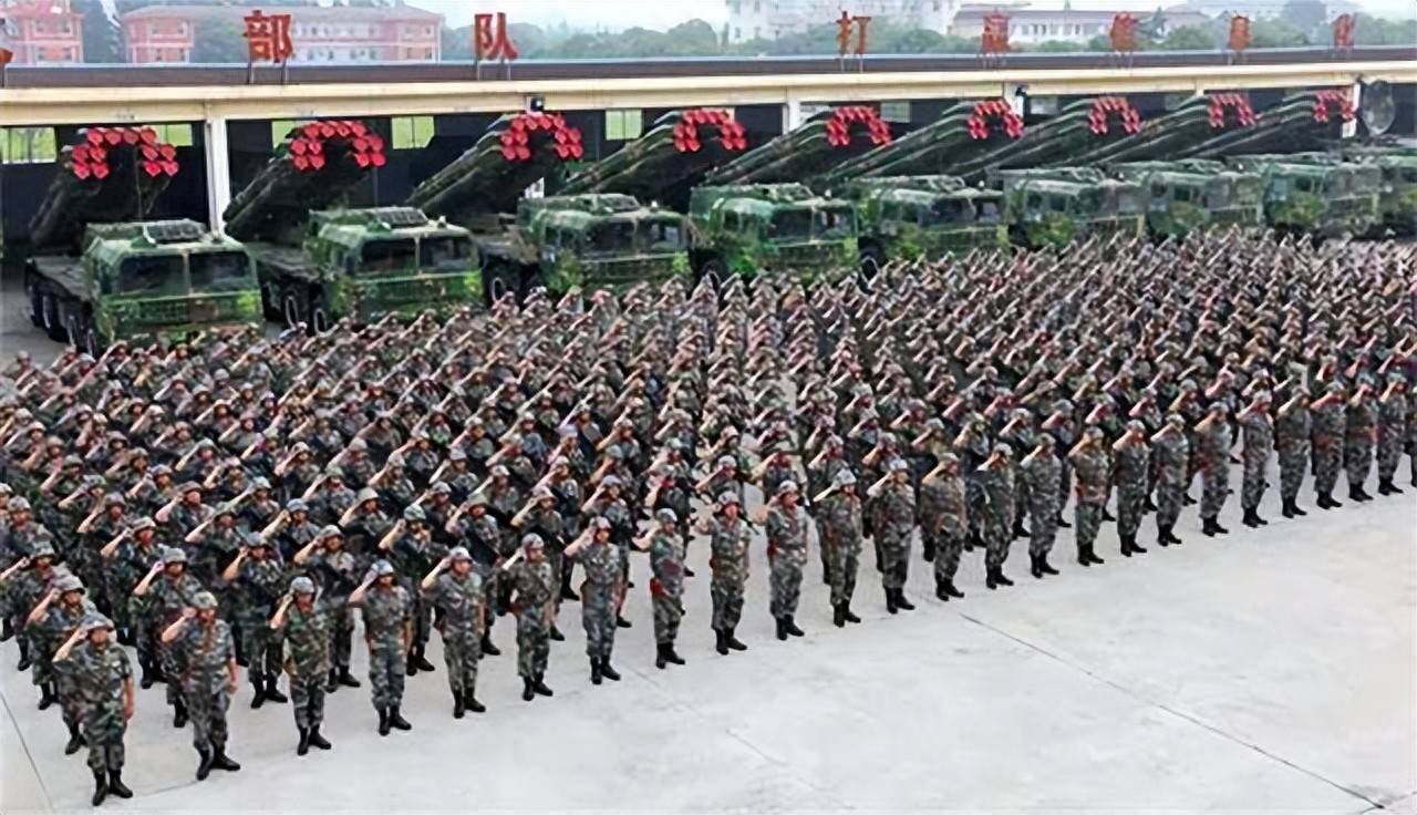 集团军群与方面军在现代化战争中的作用与差异，现代化战争中集团军群与方面军的作用及差异探究