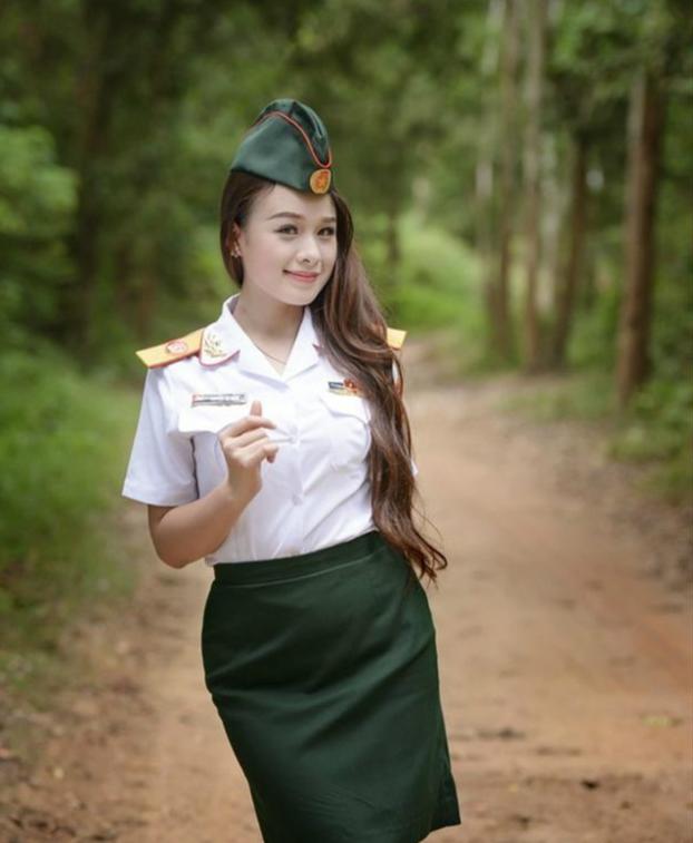 中国女兵照片大全高清，展现飒爽英姿与坚韧力量，中国女兵高清照片大全，飒爽英姿与坚韧力量展现