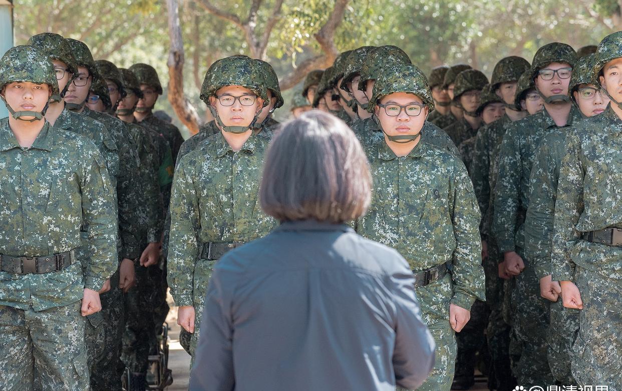 台军真的不堪一击吗？解析台湾军队现状与挑战，台湾军队现状与挑战，实力究竟如何？解析台军现状与挑战