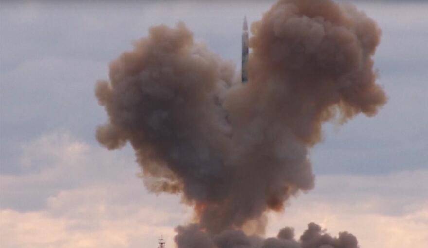 军事直播间，俄罗斯测试陆基高超音速武器的深度解析，军事直播间揭秘，俄罗斯陆基高超音速武器深度解析与测试进展