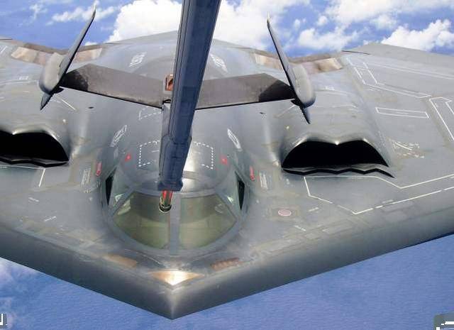 B-2轰炸机与核弹携带能力，历史与技术的视角，B-2轰炸机与核弹携带能力，历史技术视角探究
