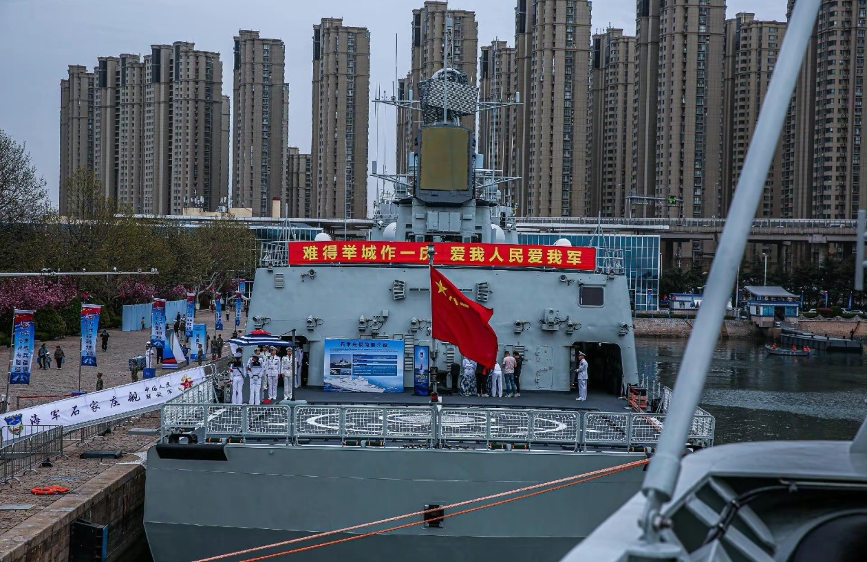 海军节舰艇开放日活动，展现海洋力量，激发民众热情，海军节舰艇开放日，展现海洋力量，点燃民众热情之焰