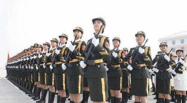 仪仗队标准身高是多少，探究身高要求与队伍形象展示，仪仗队身高标准揭秘，身高要求与队伍形象展示的探究