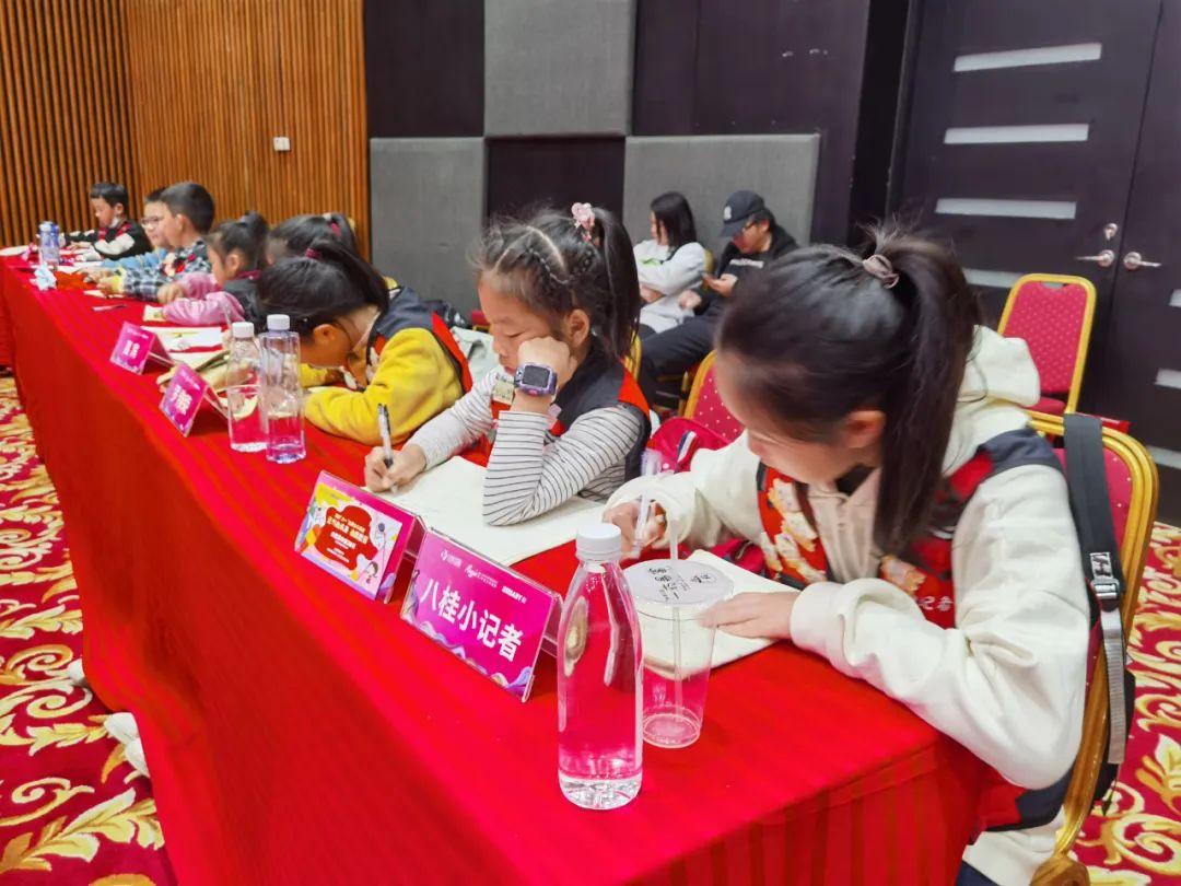 广西最漂亮女主持人——闪耀的明珠，广西最美女主持人——璀璨明珠闪耀荧屏