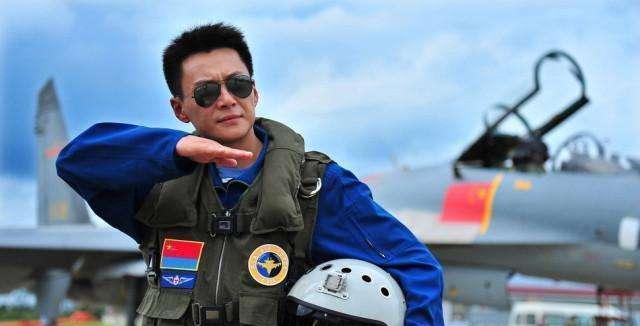 空军飞行员父母待遇详解，空军飞行员父母待遇全面解析