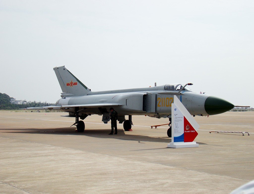 歼8重型战斗机,中国空军的骄傲,歼8重型战斗机,中国空军的荣耀之剑