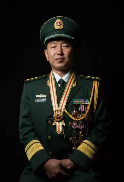 八一勋章的佩戴情况，荣誉的象征与时代的见证，八一勋章，荣誉的象征，时代的见证与佩戴风采