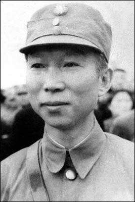 薛岳的军事人物经历，薛岳军事生涯回顾，传奇将领的军事经历