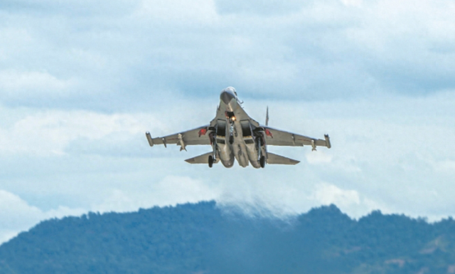解放军空军飞机数量及其影响，解放军空军飞机数量及其战略影响力分析