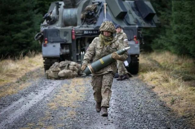 东风-17导弹性能特点深度解析，东风-17导弹性能特点深度剖析