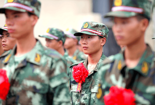 大学生当兵训练内容，融合知识与力量的磨砺之旅，大学生当兵训练内容，知识与力量的融合磨砺之旅