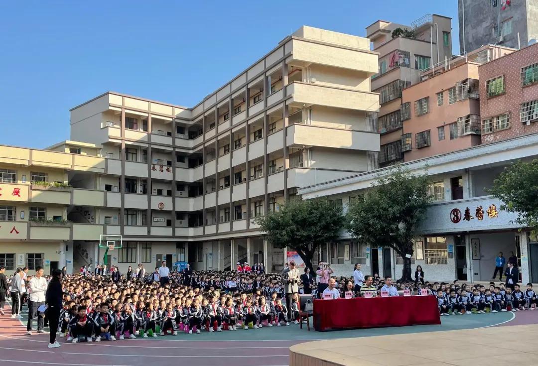 国防军事主题讲座，深化国防意识，强化军事素养，国防军事主题讲座，深化国防意识，提升军事素养教育