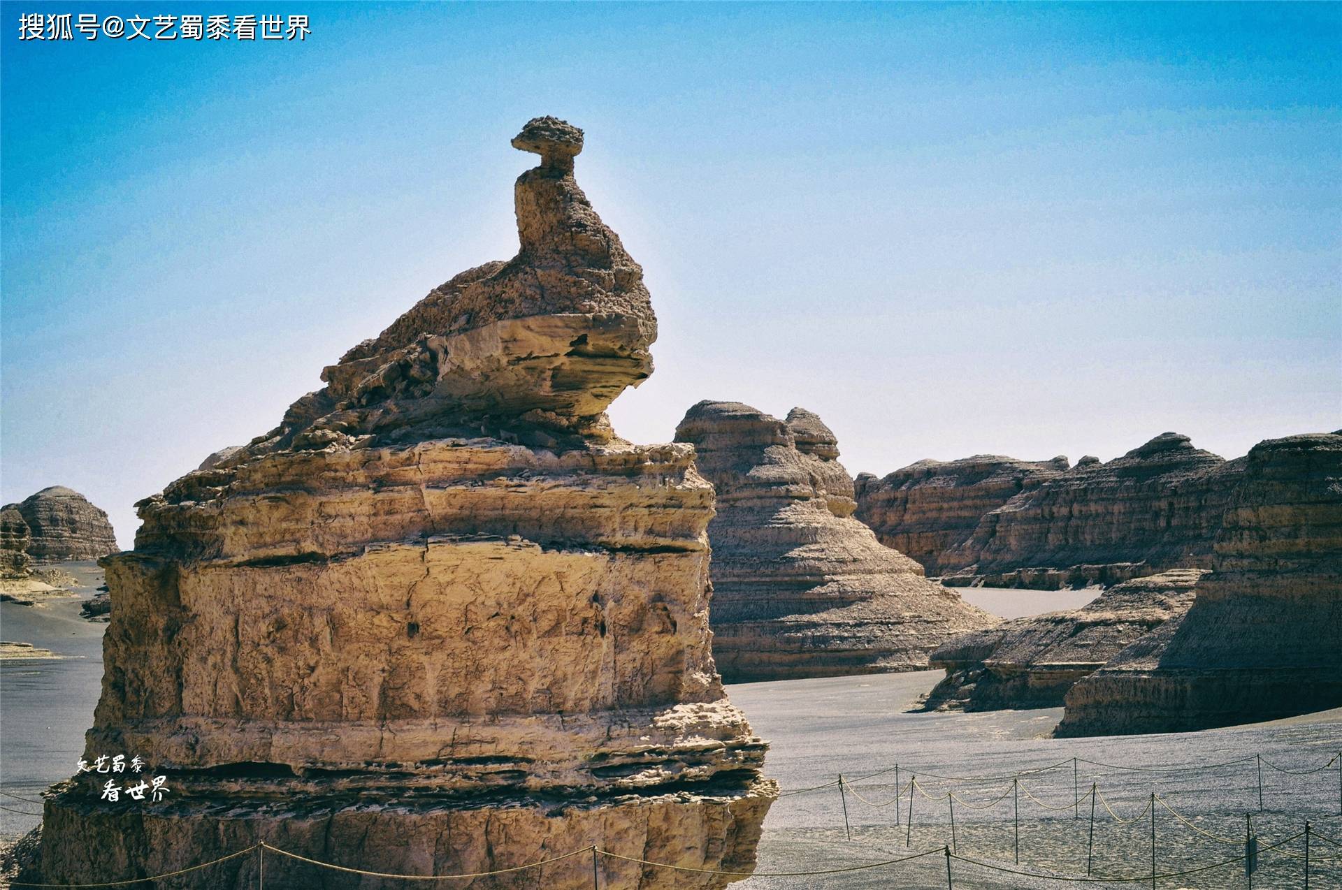 雅丹魔鬼城与西海舰队的奇妙之旅，雅丹魔鬼城与西海舰队探险之旅
