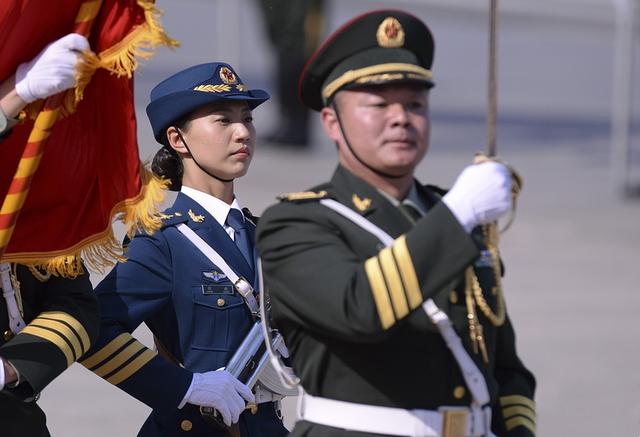 荣耀之光，走进中国人民解放军女兵仪仗队的非凡历程，荣耀之光，女兵仪仗队的非凡历程走进中国人民解放军