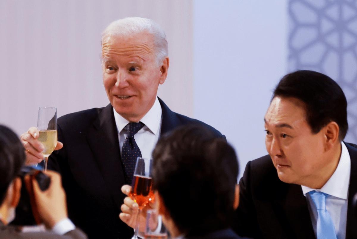 美国核潜艇现身韩国，地区安全动态与大国博弈的微观解读，美国核潜艇现身韩国，地区安全动态与大国博弈深度剖析