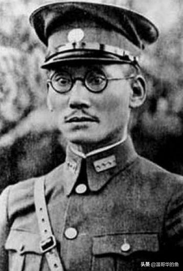 解放军各军种军服颜色的历史演变与现代风貌，解放军军服演变史，从各军种色彩变迁看现代风貌