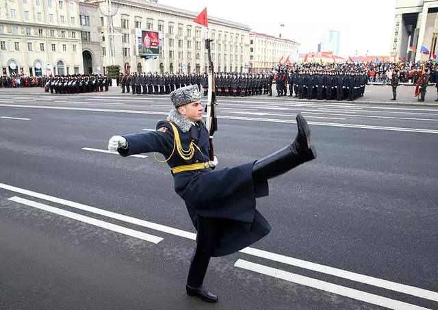 日本阅兵式视频，传统与现代交融的壮丽画卷，日本阅兵式视频，传统与现代交融的壮丽景象