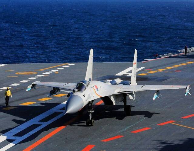歼-15舰载机长度，探索中国海军航空兵的重要力量，歼-15舰载机长度，揭示中国海军航空兵力量的核心要素