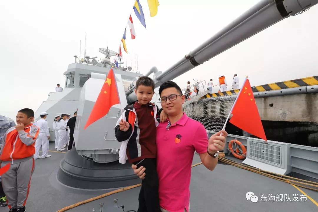 海军参加70周年纪念日，荣耀与力量的展现，海军参加70周年纪念日，荣耀与力量的盛大展示