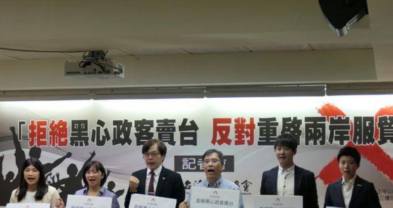 山东舰常态化穿航台海，彰显国家意志与海洋自信，山东舰常态化穿航台海，彰显国家海洋意志与自信实力