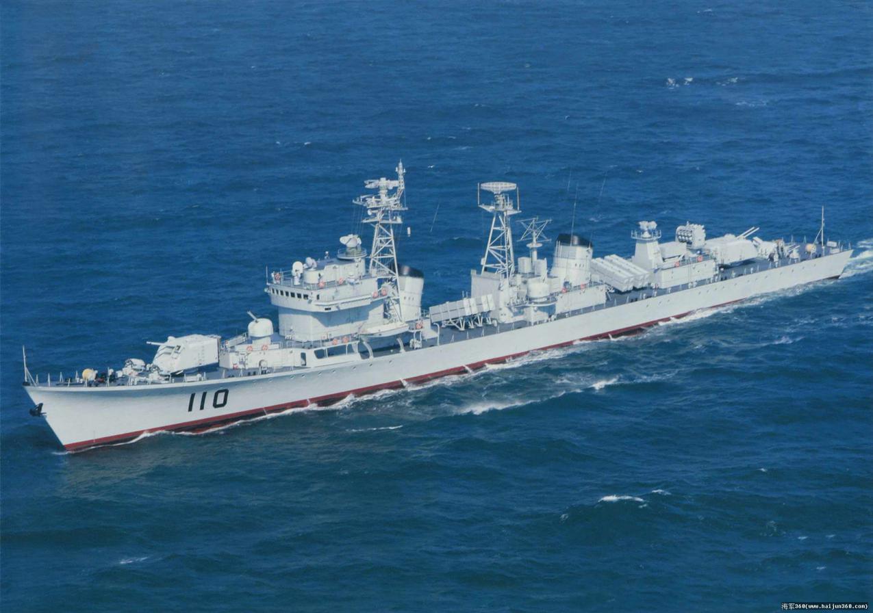 揭秘中国海军的骄傲——051大连号驱逐舰，揭秘中国海军的骄傲，051大连号驱逐舰传奇之旅