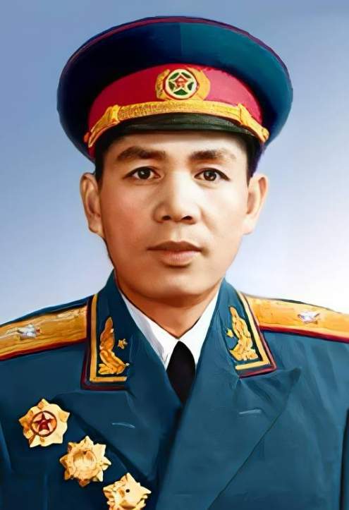 关于十四集团军历任副军长领导名录的文章，十四集团军历任副军长领导名录概览