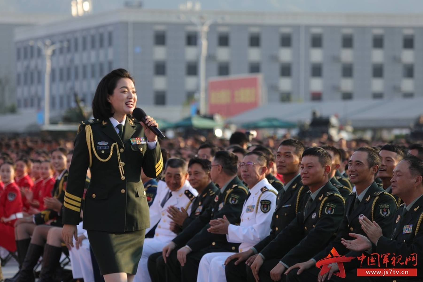 庆祝中国人民解放军建军七十周年阅兵仪式主持人致辞，庆祝中国人民解放军建军七十周年阅兵仪式主持人致辞全文揭晓