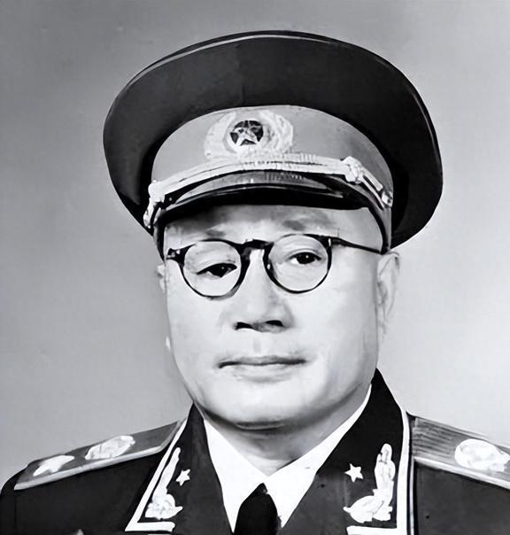 十大元帅谁打仗厉害，历史视角下的评估与探讨，历史视角下的评估与探讨，十大元帅谁最擅长打仗？