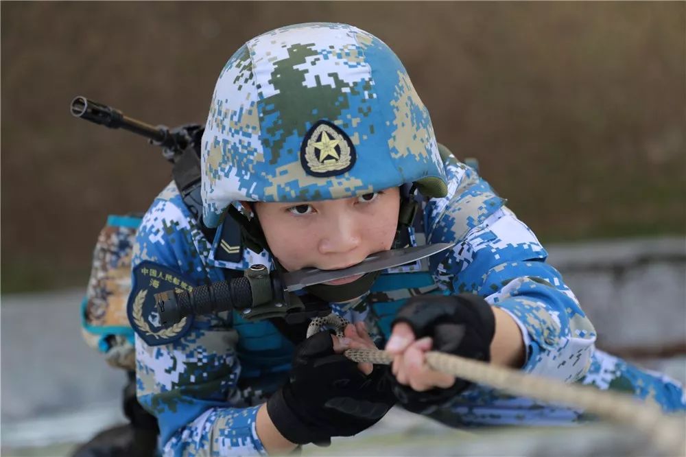 海军陆战队女兵队长，坚韧与荣耀的象征，海军陆战队女兵队长，坚韧荣耀的象征