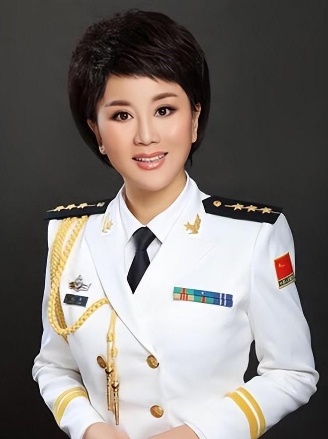 军事频道新闻女主持人名单——她们的风采与力量，军事频道新闻女主持人风采与力量展示