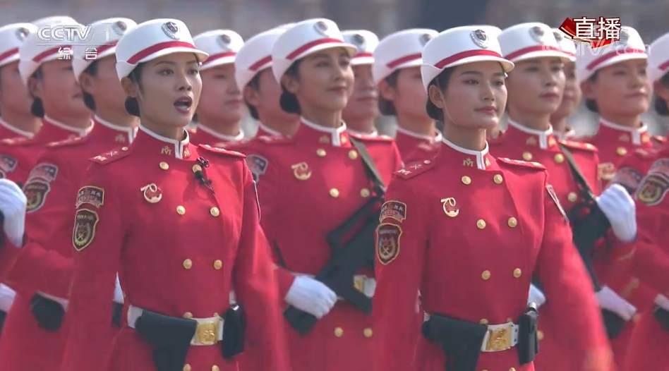 荣耀与骄傲，走进2019年女兵方队的世界，走进女兵方队的世界，荣耀与骄傲的传承 2019年回顾