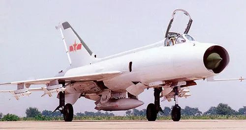 歼-8与米格飞机，中国航空工业的发展历程，歼-8与米格飞机，中国航空工业的崛起之路