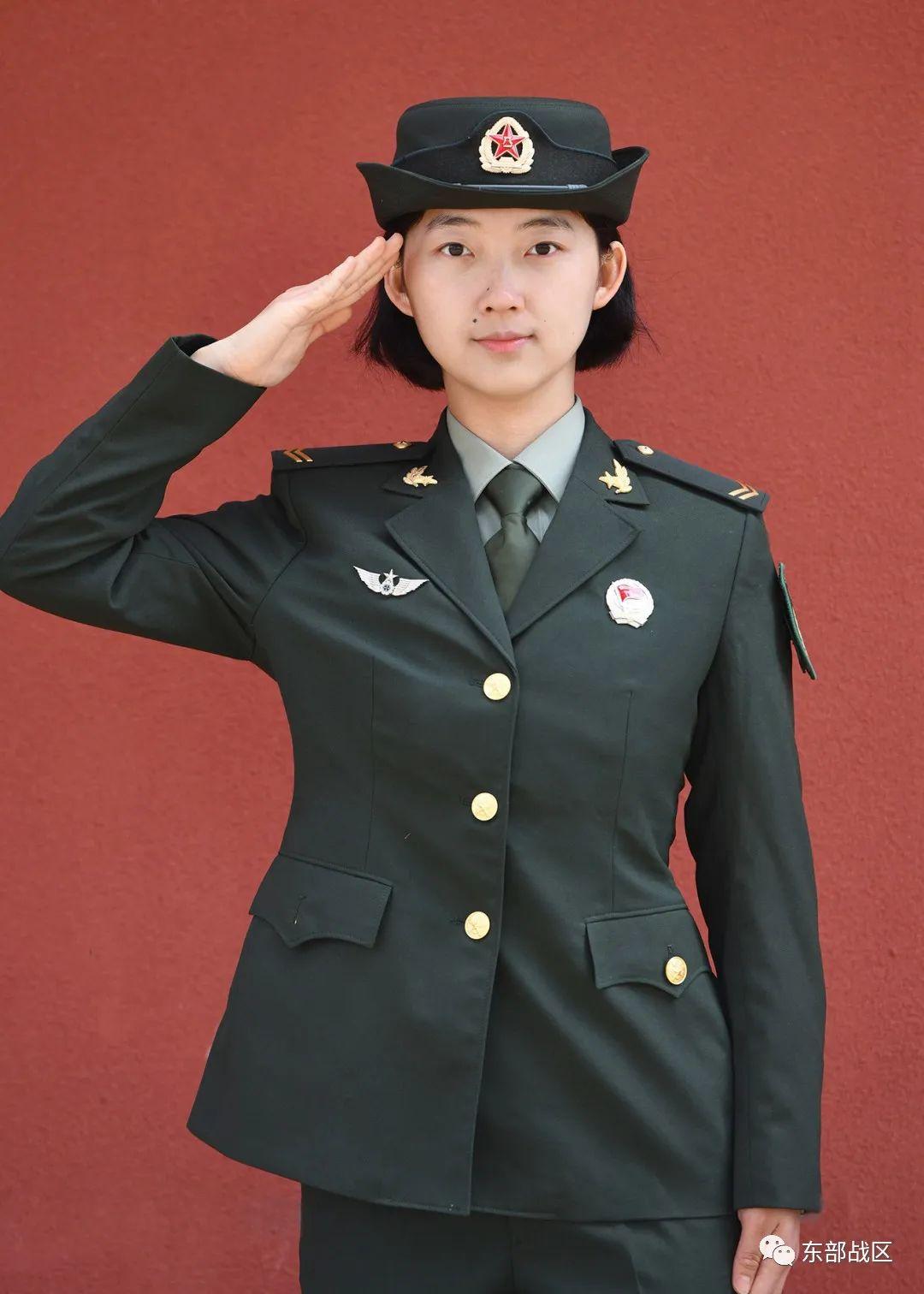 武警21式常服，新时代军容的象征与科技的展现，武警21式常服，新时代军容标志与科技创新展示