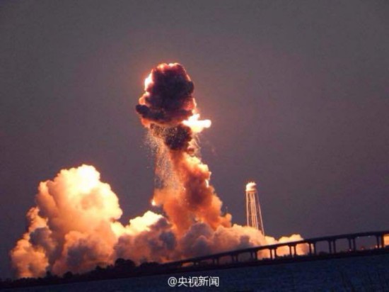 美国载人火箭爆炸，探索太空的挫折与挑战，美国载人火箭爆炸，太空探索的挫折与挑战