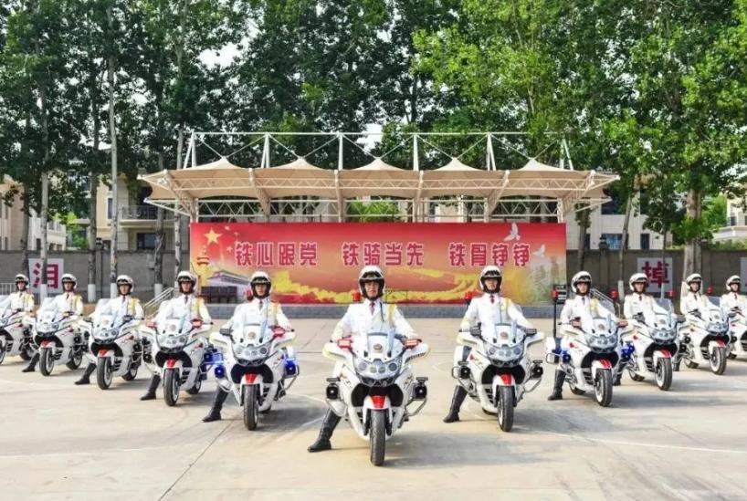 国宾护卫队护航车队，荣耀与责任的象征，国宾护卫队荣耀护航，责任与荣耀的象征