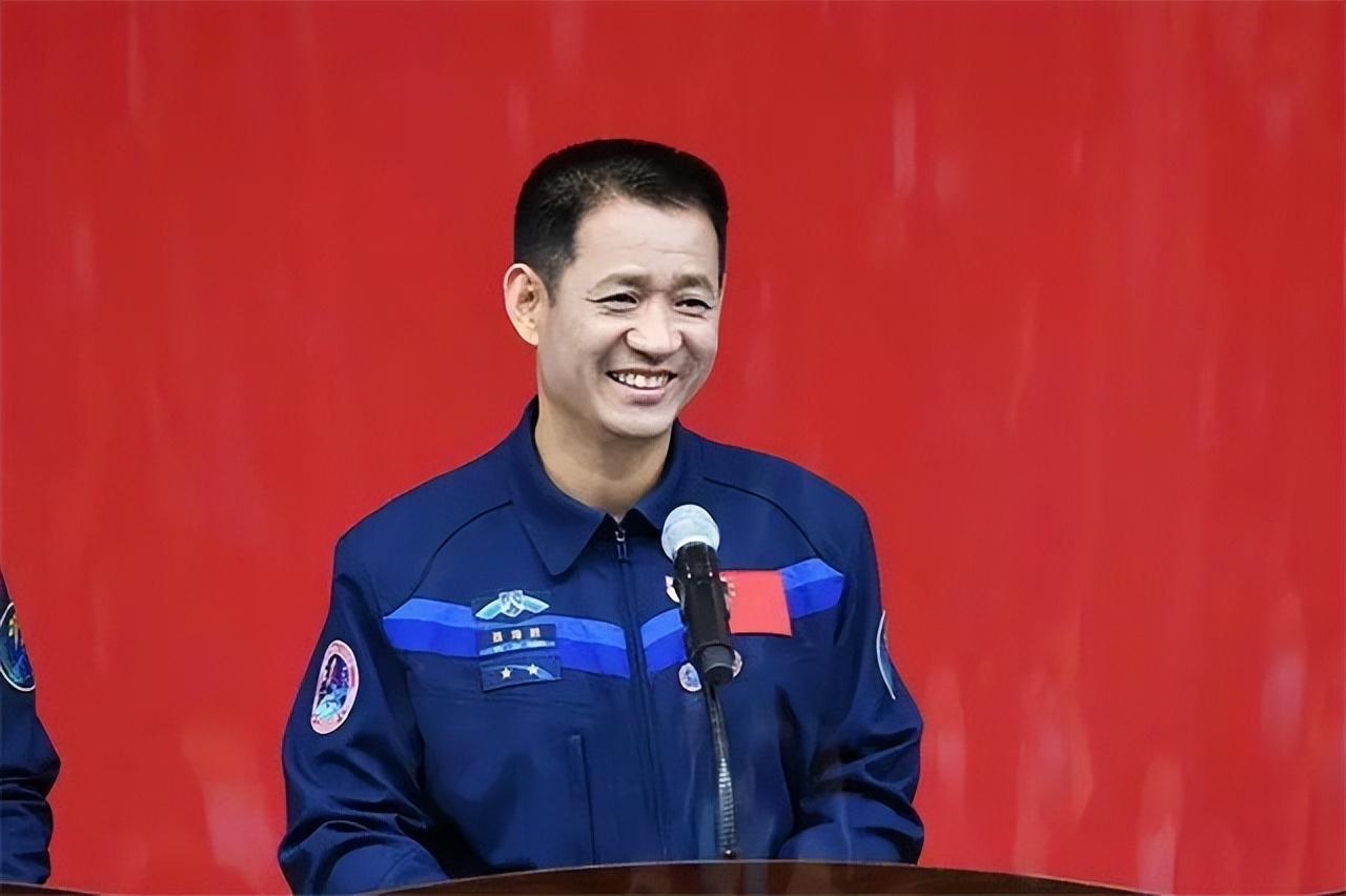 聂海胜中将军衔，航天英雄的卓越成就与时代意义，聂海胜中将军衔，航天英雄的辉煌成就与时代影响力
