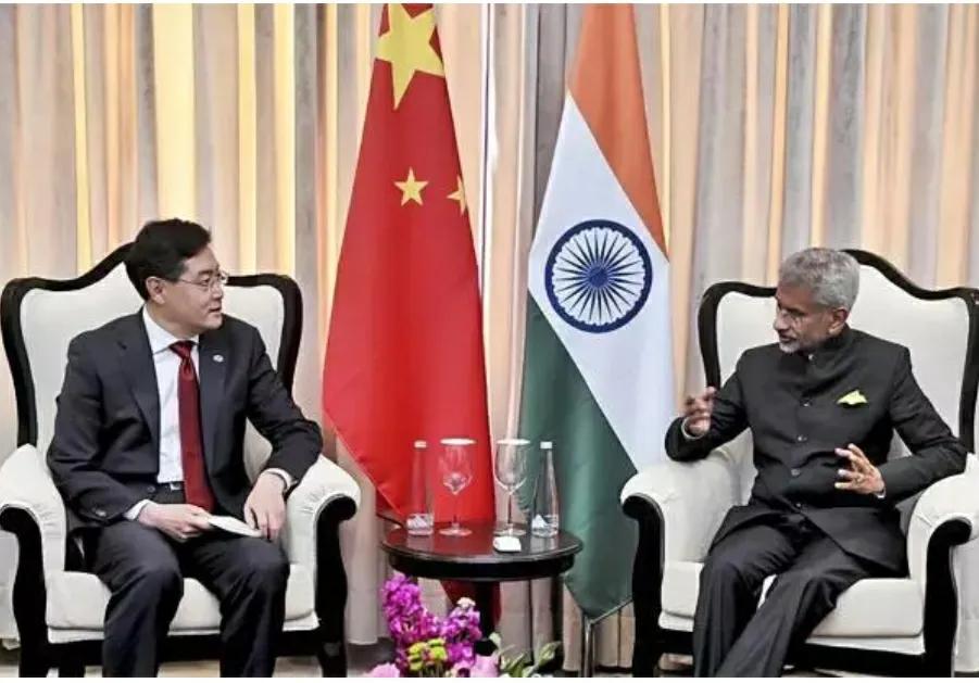 中国与乌克兰关系之深度探析，友谊的纽带与合作的桥梁，中国与乌克兰关系的深度探析，友谊纽带与合作的桥梁