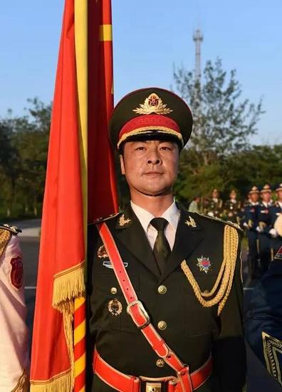 张洪杰三军仪仗队副大队长，荣耀与使命的诠释者，张洪杰，三军仪仗队副大队长，荣耀使命的担当者