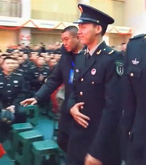 火箭军与陆军军服，中国军事力量的独特风采，中国军事力量风采，火箭军与陆军军服展示独特风采