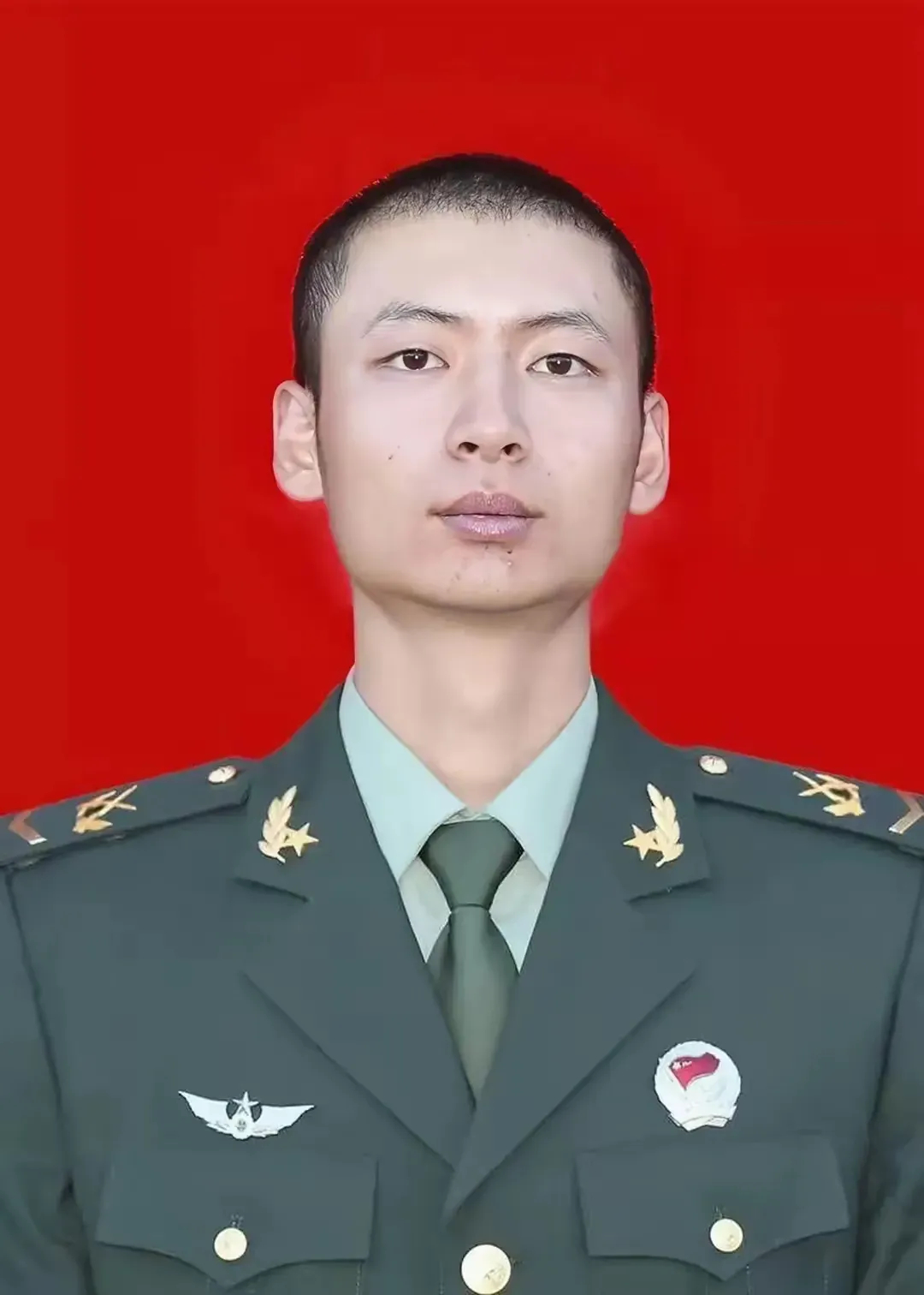 肖思远，军旅生涯中的荣誉之路，肖思远，军旅生涯荣誉之路的闪耀足迹
