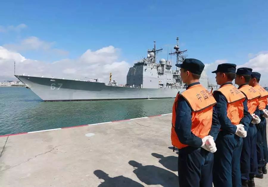 南海舰队司令部大楼，展现海军力量的地标，南海舰队司令部大楼，海军力量的璀璨地标