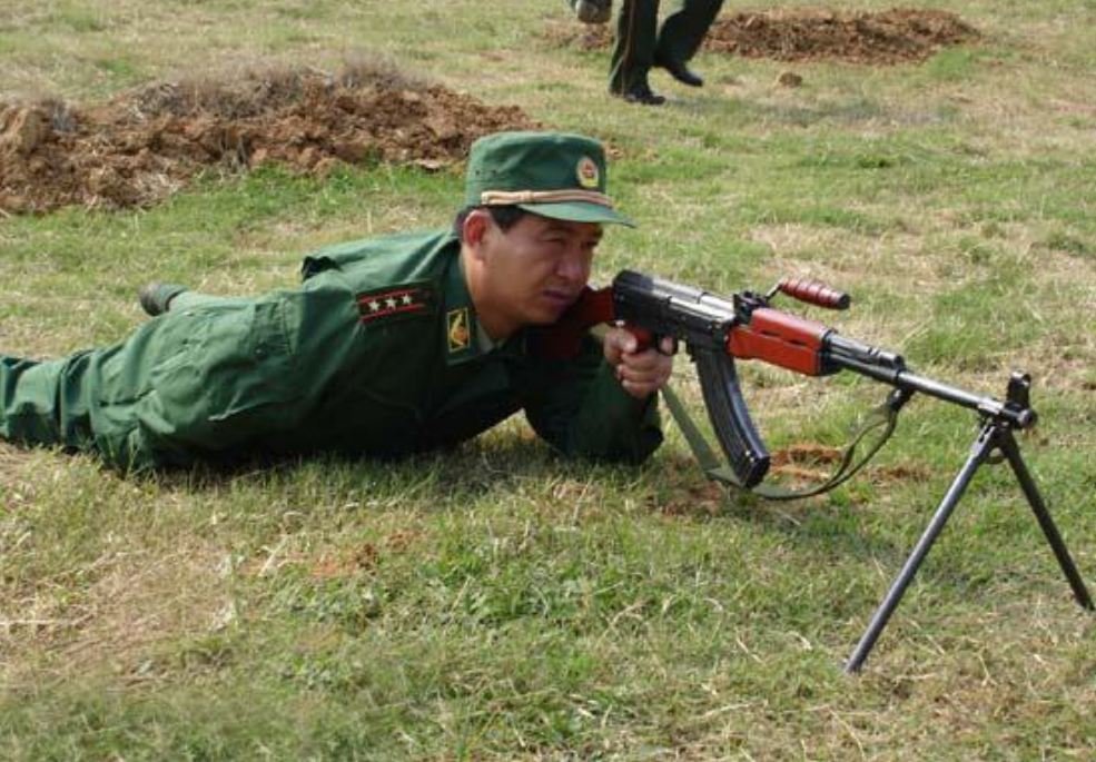 丁晓兵，荣耀的军衔与不凡的人生，丁晓兵，荣耀军衔铸就不凡人生