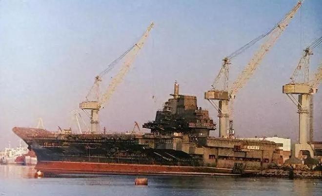 瓦良格号建造年份及其历史背景与意义,瓦良格号建造年份与历史背景及其意义探究