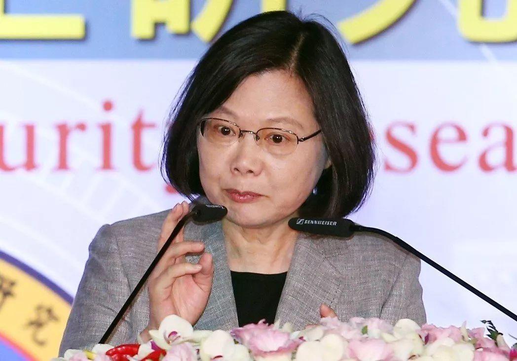 中国海军新下水舰艇，迈向蓝水海军的重要步伐，中国海军新舰艇下水，迈向蓝水海军的关键一步