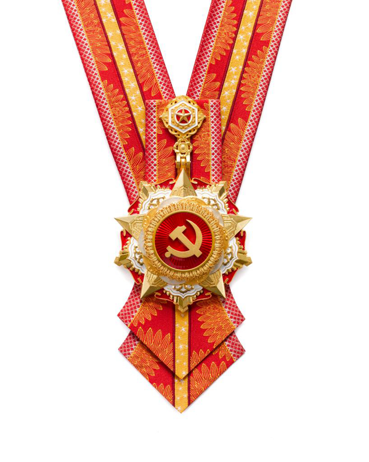 七一勋章与共和国勋章，荣誉之巅的不同之处，七一勋章与共和国勋章，荣誉之巅的独特之处